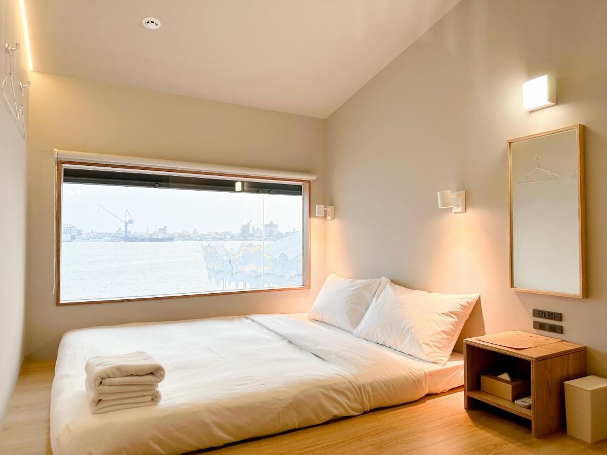 Kw2 Hostel Kaohsiung Eksteriør billede